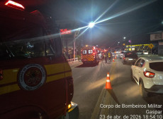 Acidente envolveu tr&ecirc;s ve&iacute;culos