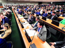 Oposi&ccedil;&atilde;o trabalha para estender o prazo de tramita&ccedil;&atilde;o e barrar a PEC