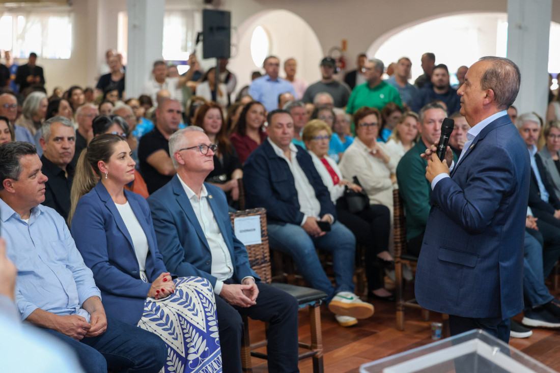 Em discurso, o governador prometeu solu&ccedil;&atilde;o para o hospital
