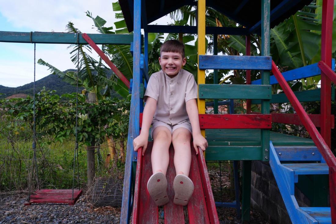 Davi teve os primeiros sintomas aos quatro meses de vida