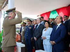 Governador e vice no palanque de autoridades