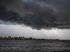 O fim de semana ser&aacute; de chuva e c&eacute;u nublado em Santa Catarina.