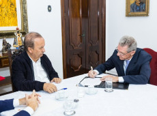 Posse do Secret&aacute;rio de Estado da Insd&uacute;tria Com&eacute;rcio e Servi&ccedil;o Leodegar Tiscoski e Secret&aacute;rio Adjunto da Secret&aacute;ria de Estado da Administra&ccedil;&atilde;o Geovani de Lima. 