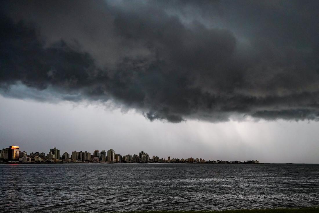 O fim de semana será de chuva e céu nublado em Santa Catarina.
