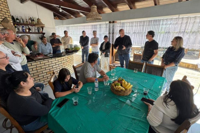 Encontro reuniu lideran&ccedil;as de Gaspar em torno dos dois parlamentares