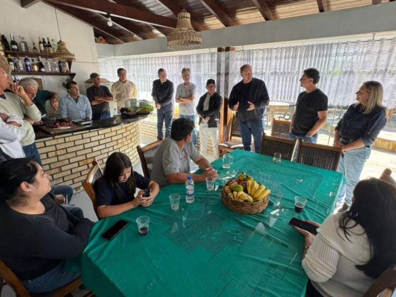 Encontro reuniu lideran&ccedil;as de Gaspar em torno dos dois parlamentares