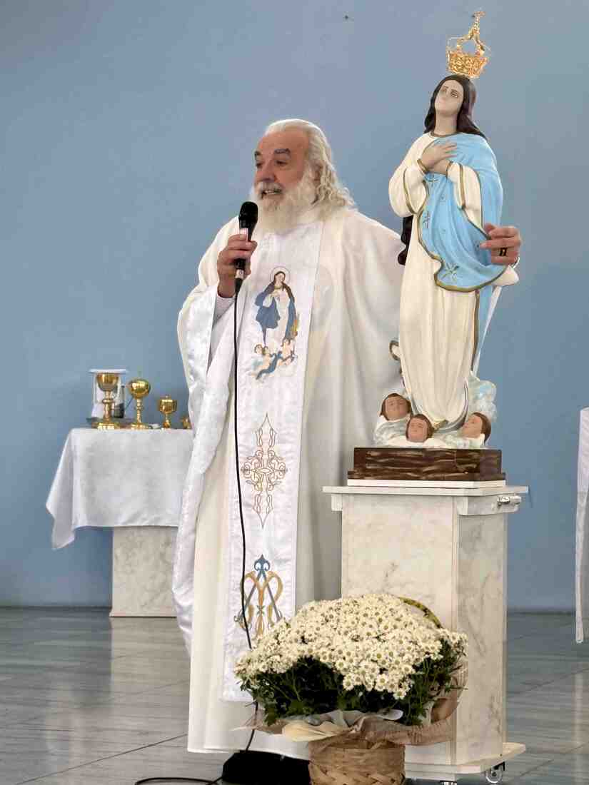 PADRE IDONIZETE KR&Uuml;GER, P&Aacute;ROCO DE NOSSA SENHORA IMACULADA CONCEI&Ccedil;&Atilde;O, EM CELEBRA&Ccedil;&Atilde;O NA MANH&Atilde; DE DOMINGO (17)