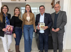 Juli Deschamps (JM), Alyne Serafim, Ana Campagnolo, Jos&eacute; Roberto Deschamps (JM) e Alexandre Melo (JM)