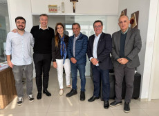 Os deputados foram recepcionados pela diretoria do Jornal Metas e colaboradores
