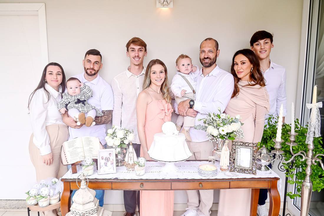 Filho de Scharlene de Oliveira (in memoriam) e Cleverson Gomes, o pequeno Matteo recebeu o sacramento do batismo em um momento de muita emo&ccedil;&atilde;o e f&eacute;