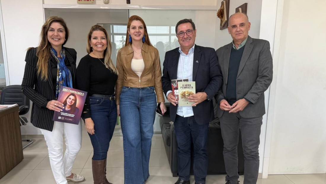 Juli Deschamps (JM), Alyne Serafim, Ana Campagnolo, José Roberto Deschamps (JM) e Alexandre Melo (JM)