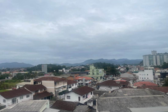Pr&oacute;ximos dois dias de c&eacute;u encoberto e per&iacute;odos de instabilidade