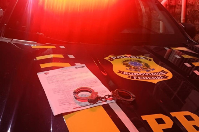 Pol&iacute;cia conseguiu impedir a fuga do suspeito