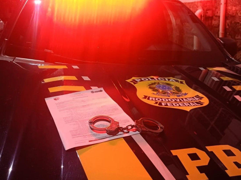 Pol&iacute;cia conseguiu impedir a fuga do suspeito
