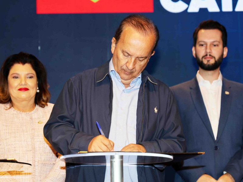 Governador assina o in&iacute;cio das novas estrat&eacute;gias para inova&ccedil;&atilde;o