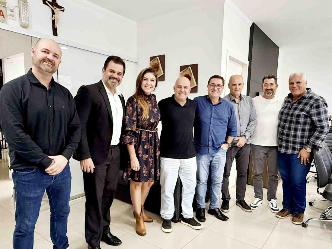 O vice-prefeito de Brusque foi recebebido pela diretoria do JM