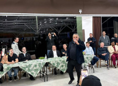 O pr&eacute;-candidato cumpre agenda em dez munic&iacute;pios do Vale do Itajapi