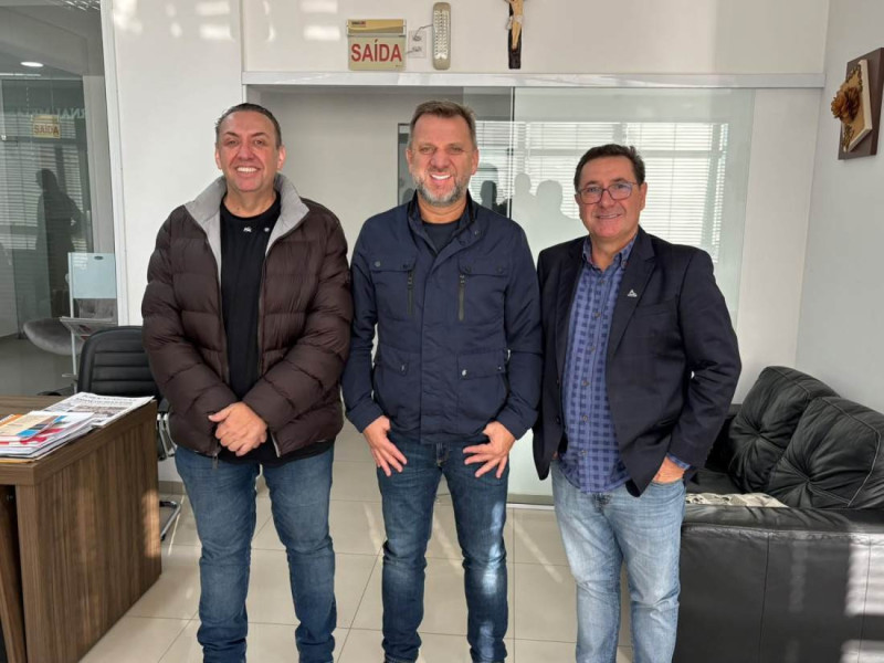 A poss&iacute;vel dobradinha entre os dois nomes surge como uma estrat&eacute;gia para ampliar a representa&ccedil;&atilde;o da regi&atilde;o em Bras&iacute;lia e na Assembleia Legislativa, fortalecendo as demandas de Gaspar e dos munic&iacute;pios do M&eacute;dio Vale do Itaja&iacute;.
