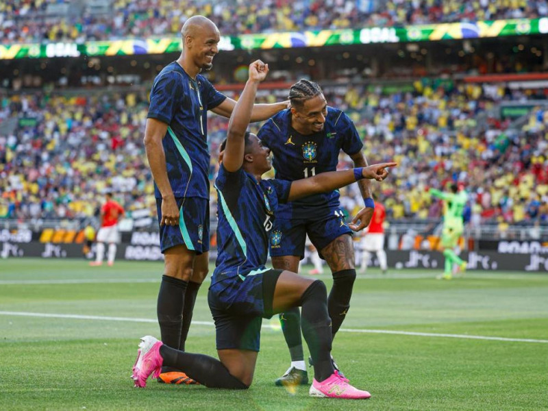 Endrick comemora o segundo gol do Brasil em Cleveland Cr&eacute;ditos: 