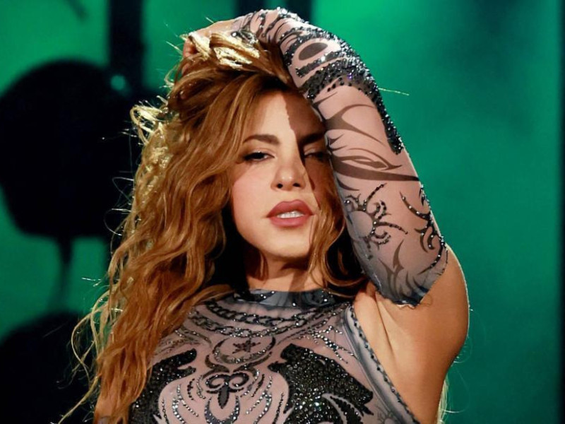 Shakira faz o show de abertura no Est&aacute;dio Azteca, na Cidade do M&eacute;xico
