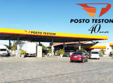 Localizado na Rodovia Jorge Lacerda (SC-412), o Auto Posto Testoni funciona como refer&ecirc;ncia na liga&ccedil;&atilde;o regional entre cidades