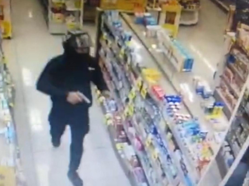 O criminoso atacou dois estabelecimentos comerciais em Gaspar