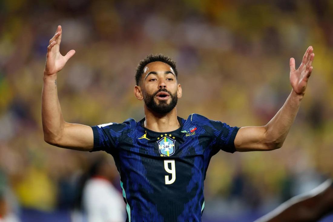 Matheus Cunha marcou duas vez na primeira vitória do Brasil na Copa