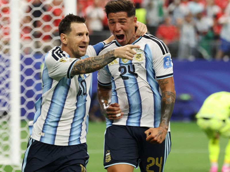 Messi se isola na artilharia das Copas e Argentina vai ao mata-mata