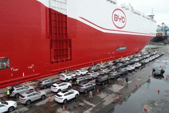 Porto se consolida como a principal porta de entrada de ve&iacute;culos automotivos do pa&iacute;s