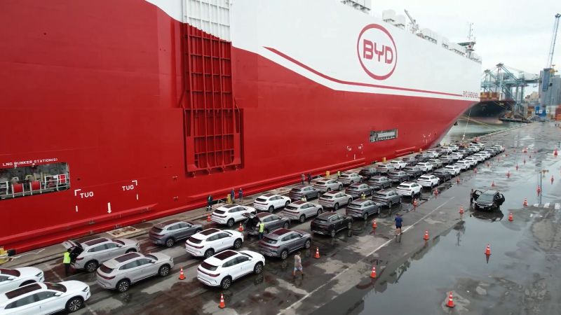 Porto se consolida como a principal porta de entrada de veículos automotivos do país