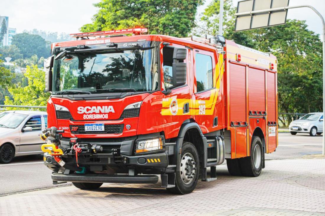 Caminhão, com modernos equipamentos, reforça a frota do Corpo de Bombeiros Militar de Gaspar