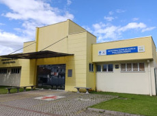 Os profissionais contratados atuar&atilde;o em jornada de 40 horas semanais, com vencimento de R$ 3.315,72. Al&eacute;m da remunera&ccedil;&atilde;o, os contratados ter&atilde;o direito a vale-alimenta&ccedil;&atilde;o no valor de R$ 1.000 mensais.