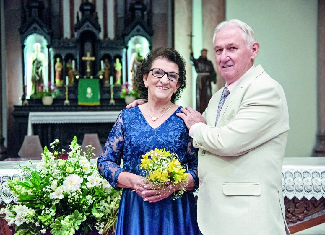 Cinco d&eacute;cadas de uni&atilde;o foram celebradas por Carlos Augusto Schramm e Erica Schramm, suas Bodas de Ouro. 