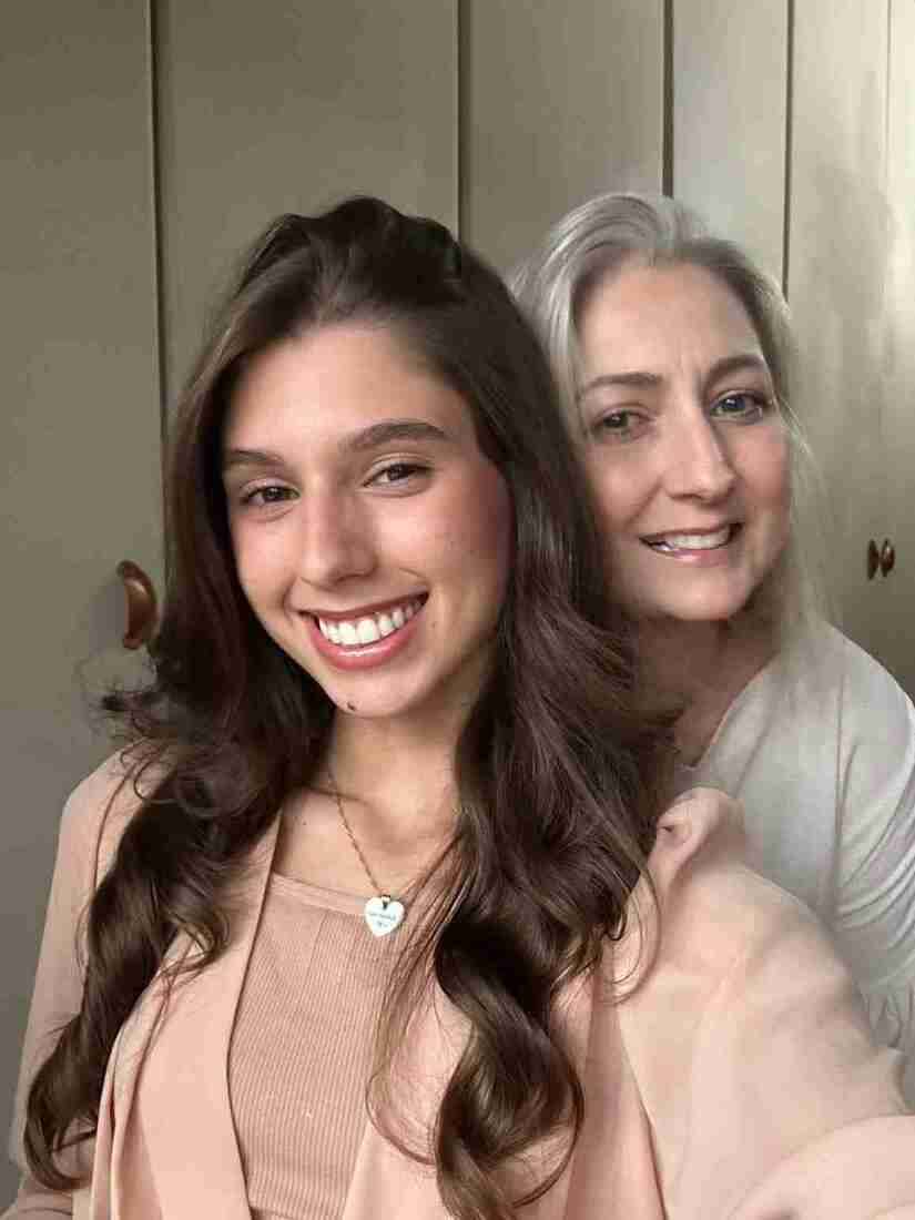 Cilene com a filha Maria Eduarda, de 20 anos