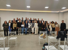 Entrega de diplomas em Itaja&iacute;