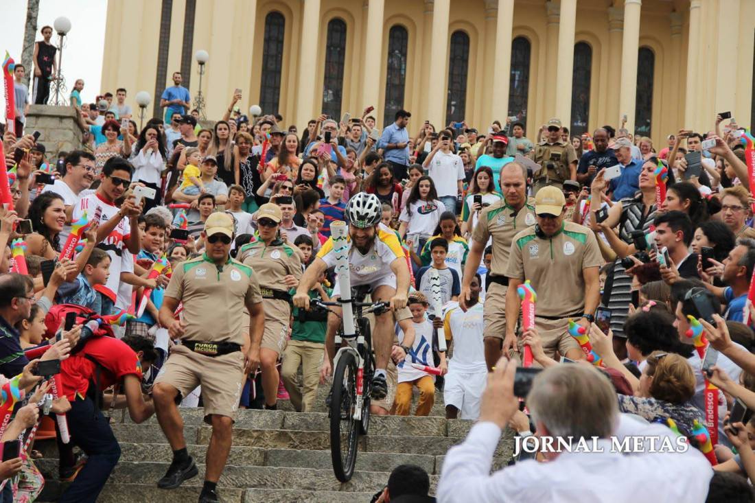 A passagem emocionou gasparenses 