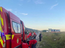 Bombeiros atenderam a duas v&iacute;timas no local