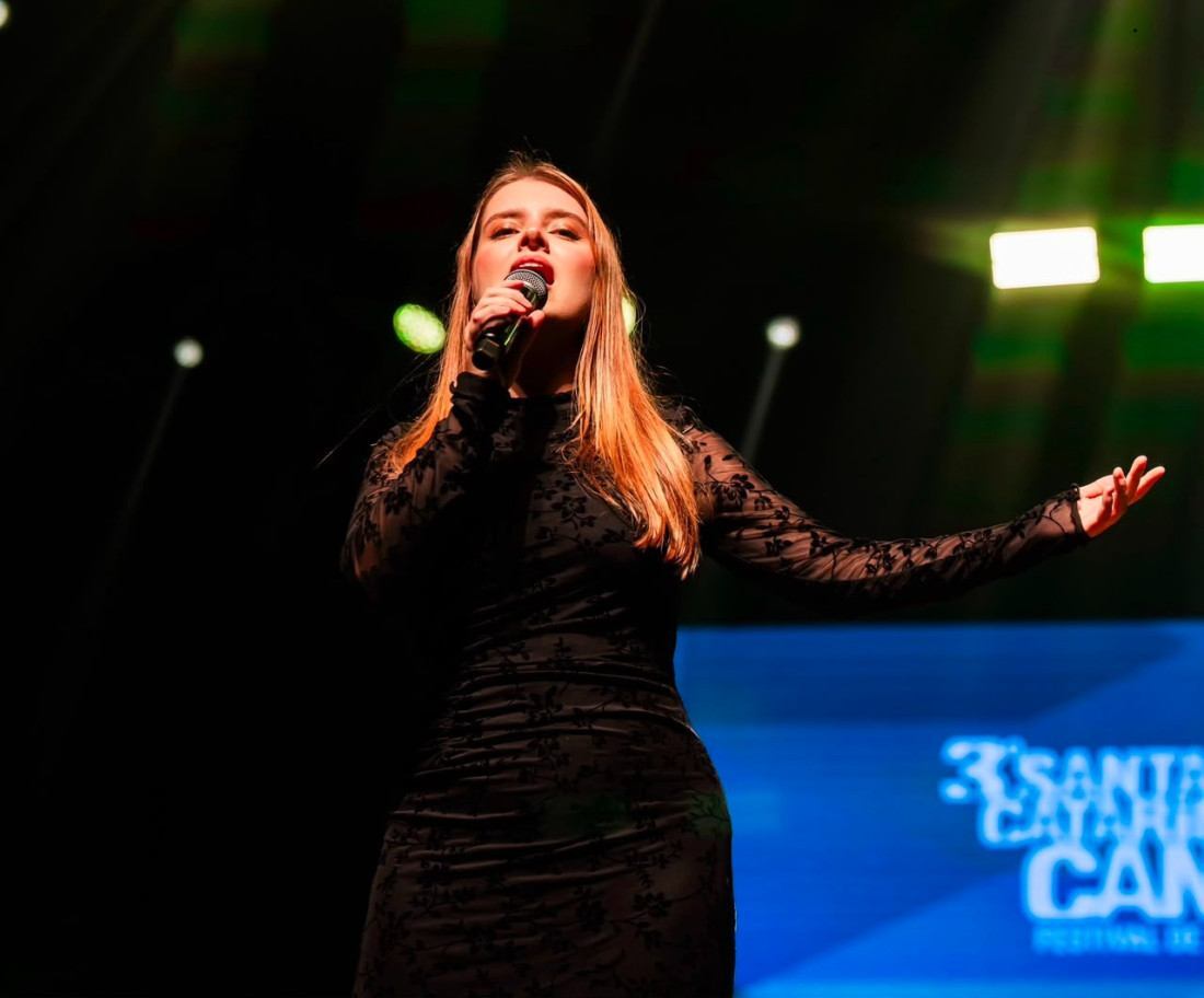 Heloíse representará Gaspar na próxima etapa da competição, que será realizada no dia 30 de agosto, às 20h, no Teatro Ademir Rosa, no Centro Integrado de Cultura (CIC), em Florianópolis.