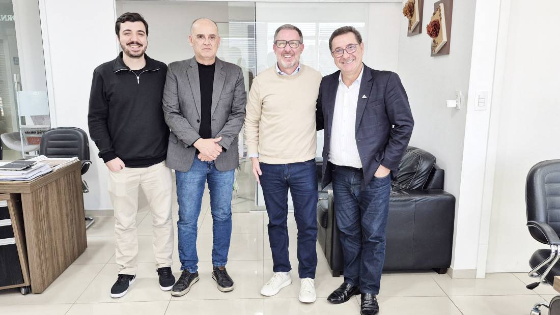 Davi Deschamps (JM), Alexandre Melo (JM), Alexandre Jos&eacute; e Jos&eacute; Roberto Deschamps (JM)