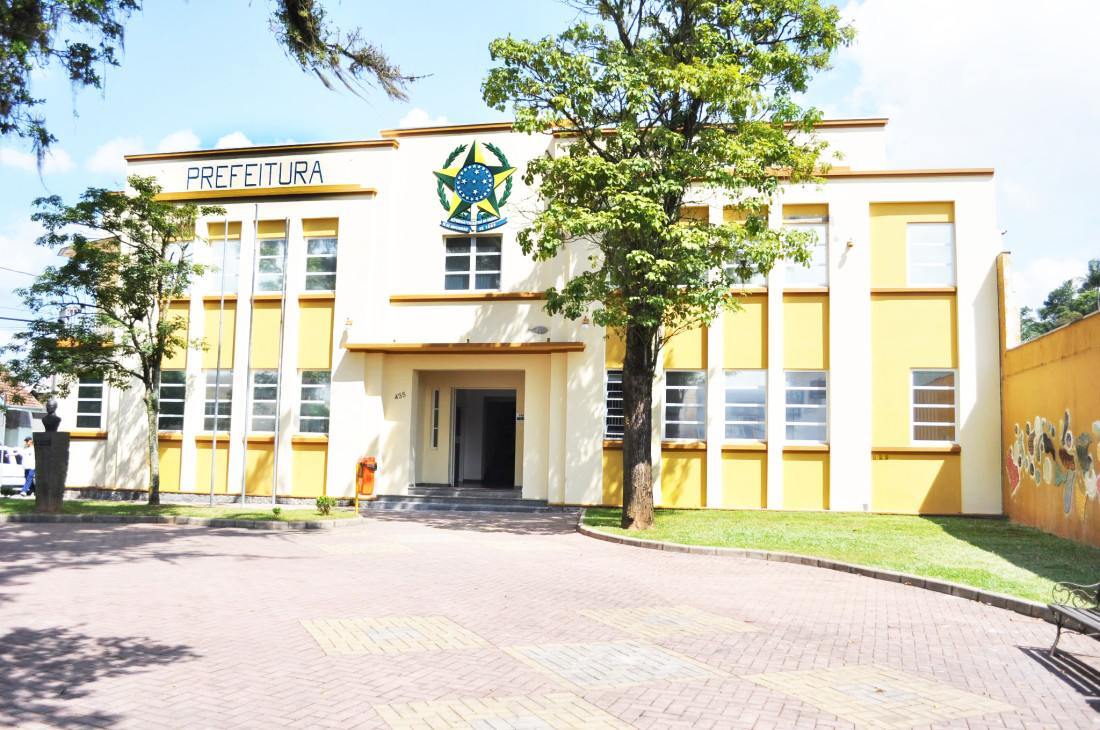 Duas novas secretarias serão criadas e uma terceira desmembrada