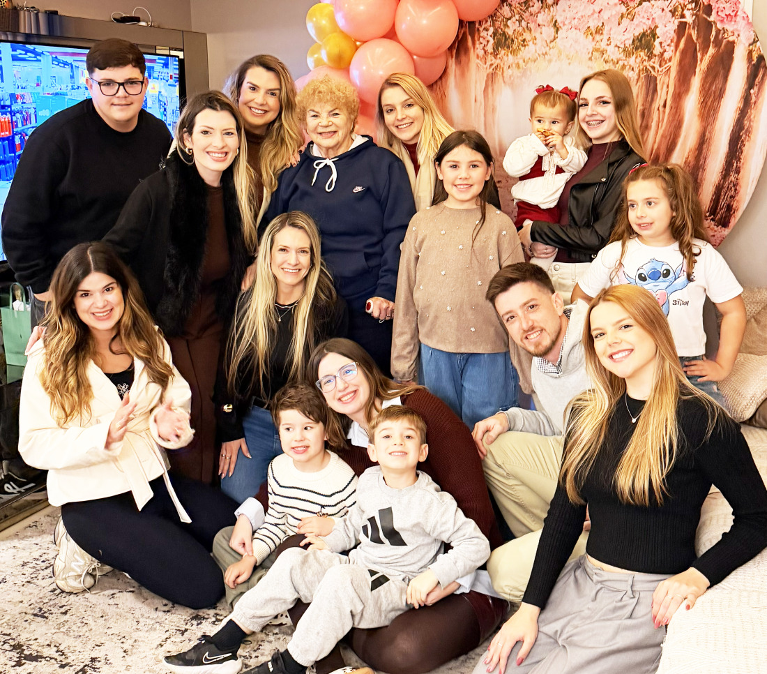 Homenam a L&iacute;dia Zancanella Tomio, no Dia da Av&oacute;