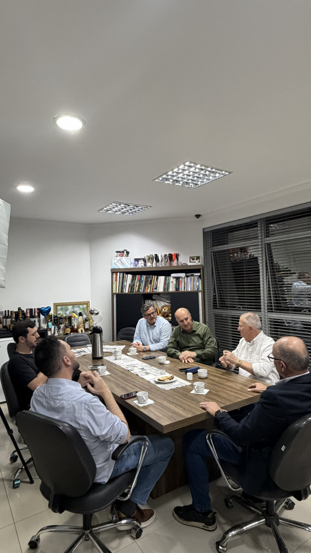 Z&eacute; Milton Scheffer e Pep&ecirc; Colla&ccedil;o, acompanhados pelo vereador Melato (PP)