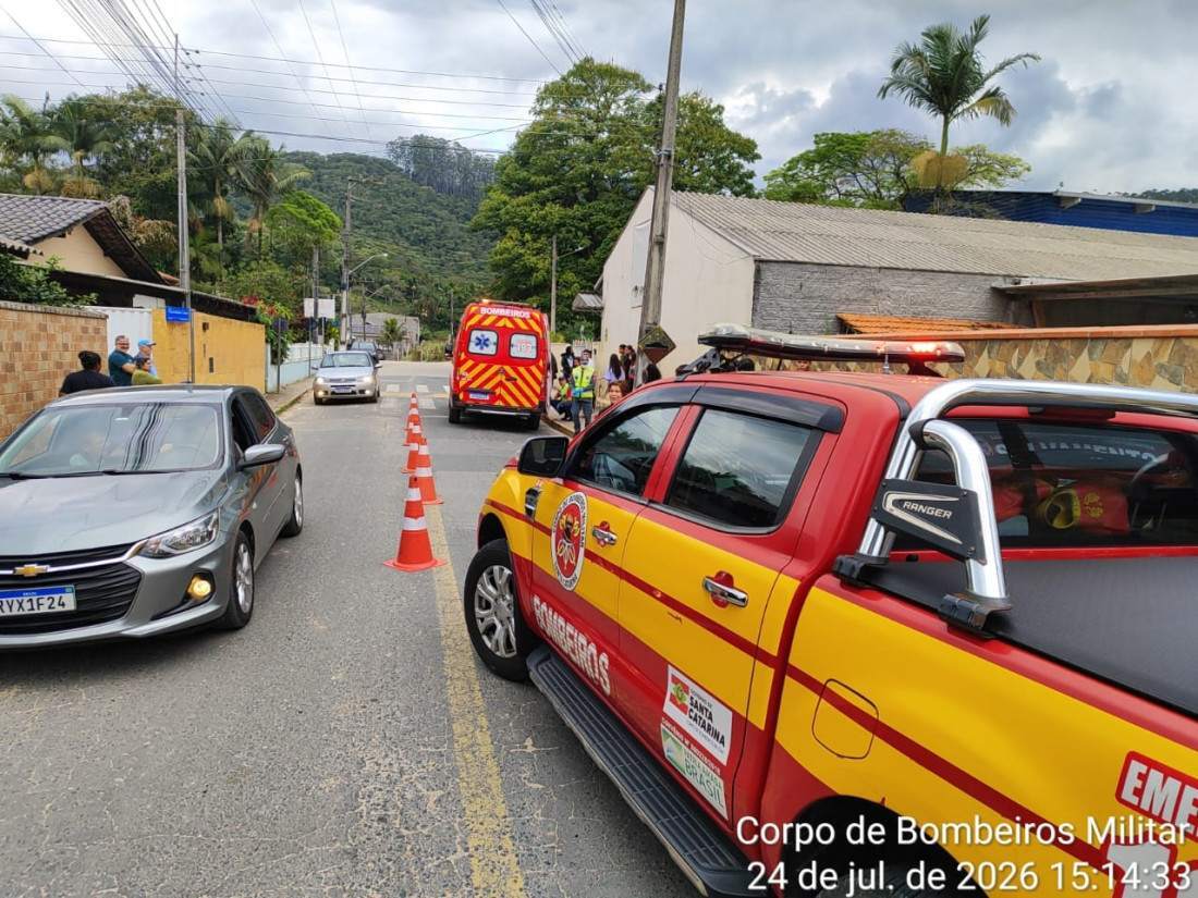 Equipe de socorro foi acionada para atendimento na Rua José Rangel, no Bairro Bateias