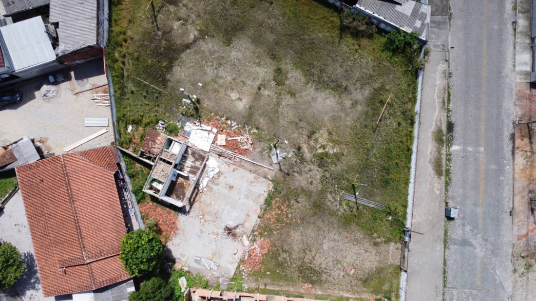 A área foi doada pela Associação de Moradores da Rua São Pedro (AMBSP) com a finalidade exclusiva de receber a nova unidade de educação infantil.