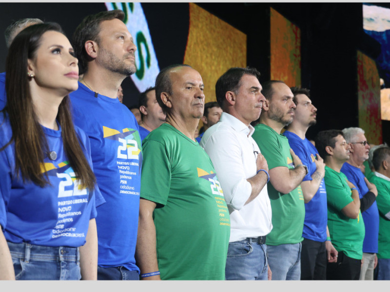 Jorginho ter&aacute; na chapa Adriano Silva, do NOVO, como vice-candidato, al&eacute;m de Carol De Toni e Carlos Bolsonaro na disputa ao Senado