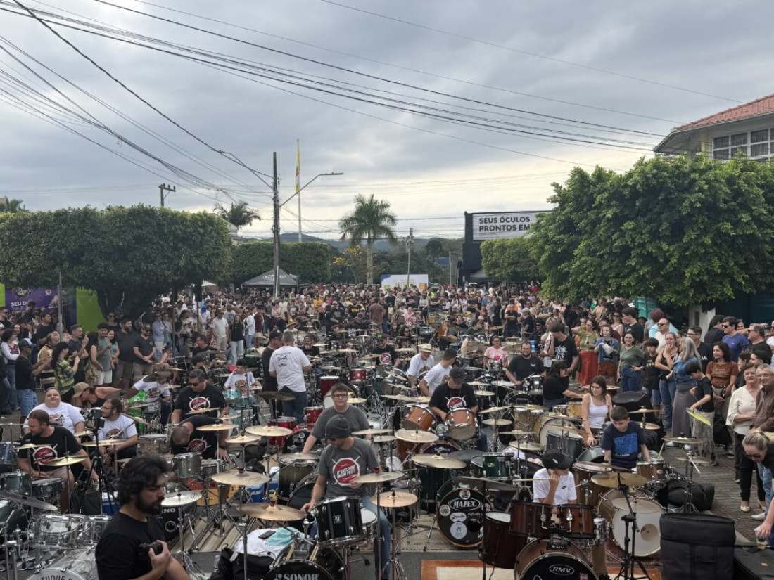 1ª Edição domingão na praça