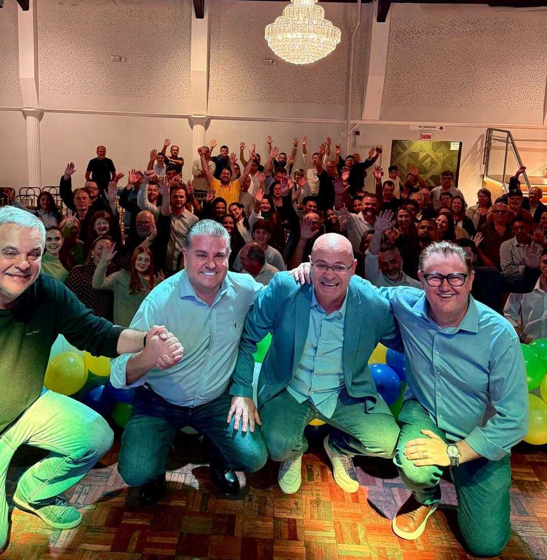 Tuca lan&ccedil;ou sua candidatura a deputado estadual em Blumenau e disputar&aacute; a elei&ccedil;&atilde;o ao lado de Rafael Gomes em um projeto de mandato coletivo