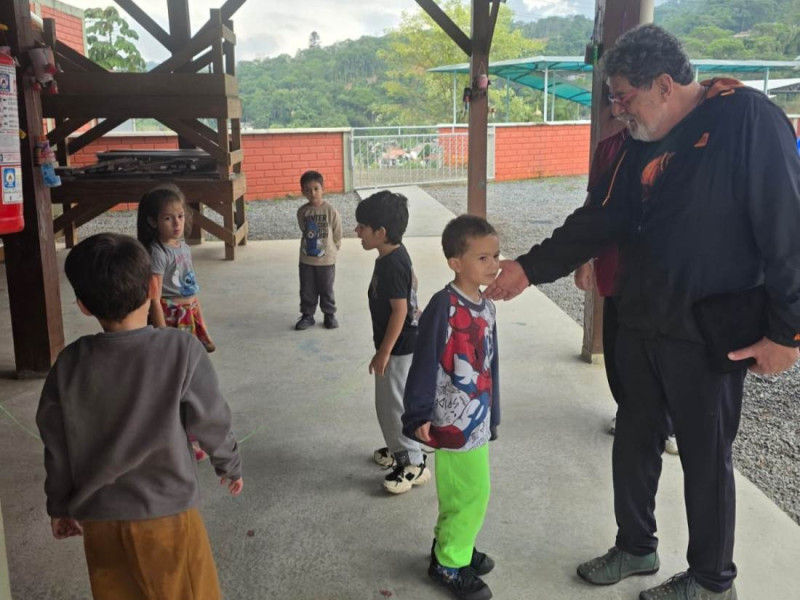 o Lar Bet&acirc;nia atende hoje cerca de 400 crian&ccedil;as em creches e contraturno escolar