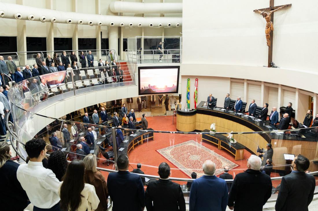 Vinte pessoas, entidades e instituições foram homenageados