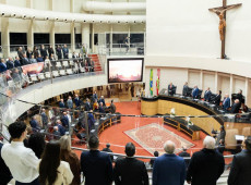 Vinte pessoas, entidades e institui&ccedil;&otilde;es foram homenageados